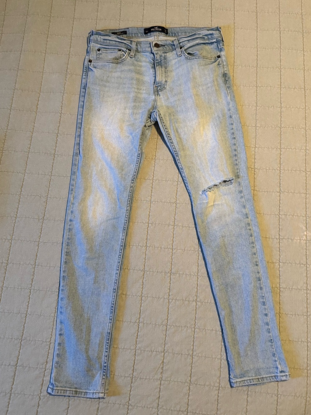 Men’s Hollister distressed skinny jeans